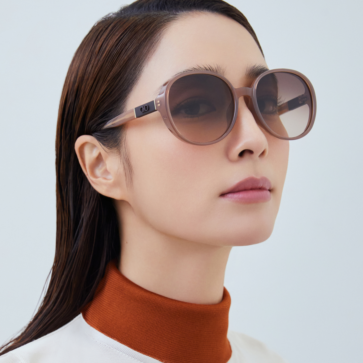 페라가모 선글라스 SF2054SLBK 라운드 오버사이즈 원형 뿔테 명품 FERRAGAMO - 상품 이미지