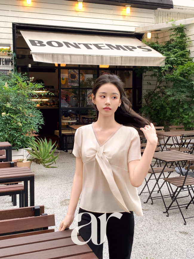 (국내제작) 오간자 레이어링 타이 뷔스티에 반팔 블라우스 bs8812 이미지 8