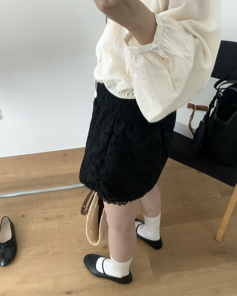 플라워 펀칭 팬츠 3부 밴딩 빅사이즈 임산부 비치웨어 커버업 반바지 웨어링무드 (2c) - 상세 이미지 4
