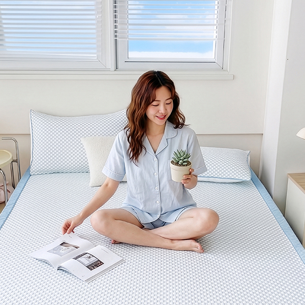 셀리아 아이스큐브 6중 논슬립 냉감패드 겸 카페트 여름 침대패드 블루, Q(퀸) - 상품 이미지