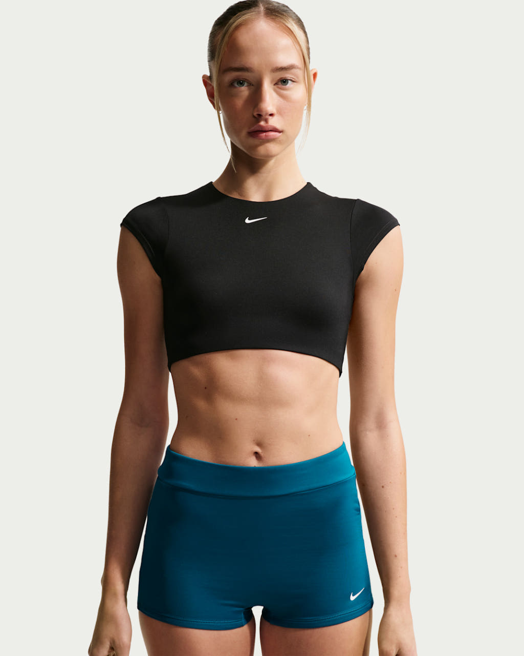 Nike Swim 에센셜 크롭 스윔탑 - 상세 이미지 4