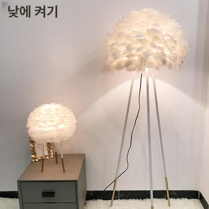 깃털 조명 북유럽 침실 예쁜 수면 인테리어 램프(16W/LED) 탁상용 등 무드 페더 테이블 램프 3색 LED 24W 버튼 스위치 - 상세 이미지 5