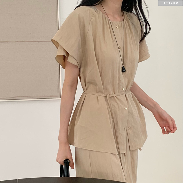 모어드 이중소매 나그랑 루즈핏 블라우스 3col 여름 라운드 하프 스트랩 셔링 제이플로우 이미지 6