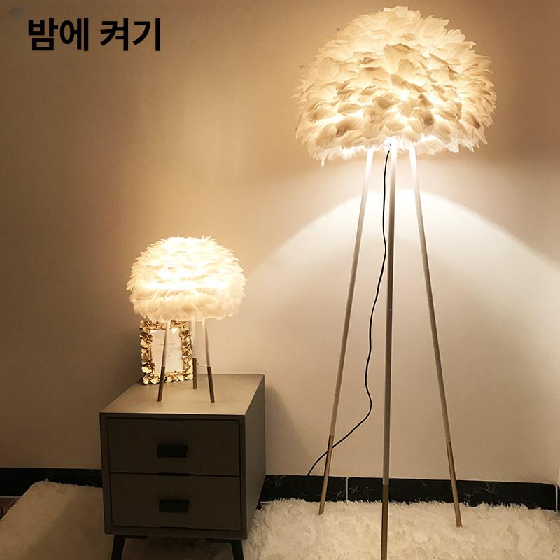 깃털 조명 북유럽 침실 예쁜 수면 인테리어 램프(16W/LED) 탁상용 등 무드 페더 테이블 램프 3색 LED 24W 버튼 스위치 - 상세 이미지 4