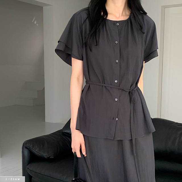 모어드 이중소매 나그랑 루즈핏 블라우스 3col 여름 라운드 하프 스트랩 셔링 제이플로우 - 상세 이미지 2