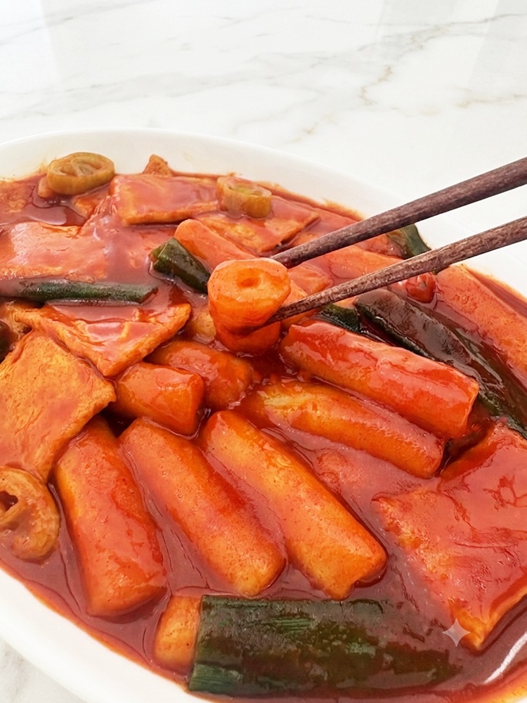 라투이 화들짝 매운 떡볶이 500g 캠핑 낚시 차박 간식 빨간 밀키트 - 상세 이미지 3