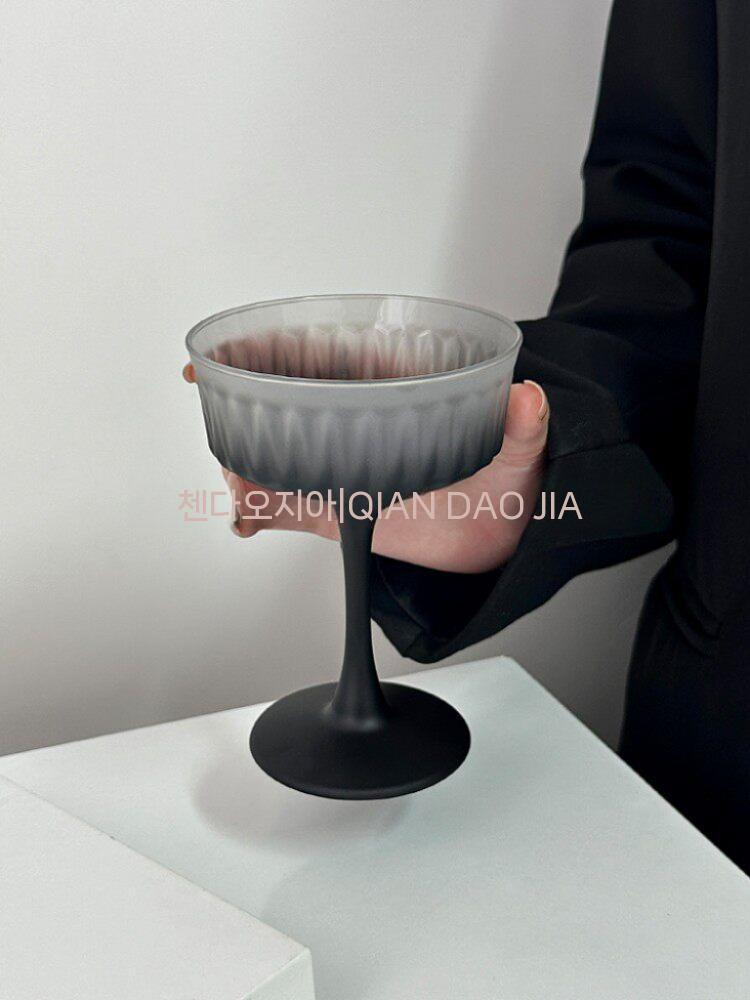 그라데이션 유리잔 칵테일 유럽 샴페인 감성 카페 - 상세 이미지 5