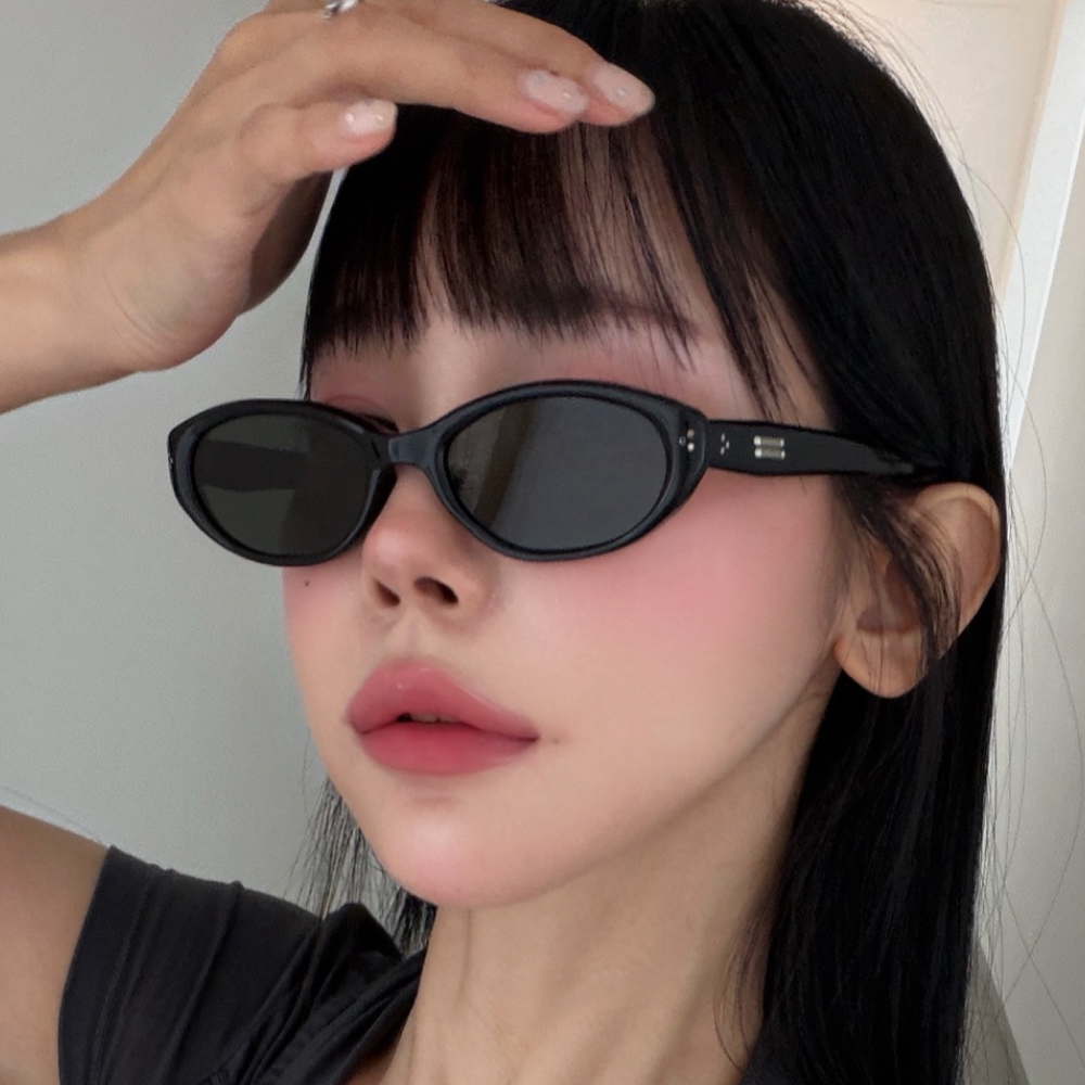 젠틀몬스터 쿠스쿠스 블랙 오벌 선글라스 여자 패션 뿔테 긱시크