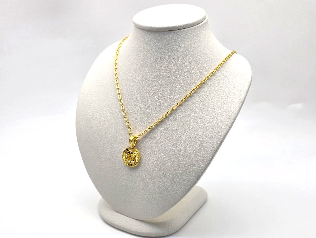 24K 순금 11.25g(3) 클래식 메달 목걸이(18K 연결고리 장식) - 상세 이미지 3