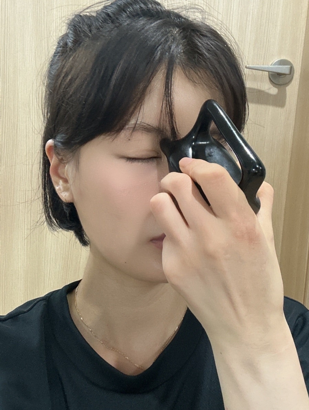[번쩍괄사] 에너지파 천연밀랍 마사지기 얼굴 붓기 두피 관리 부종 블랙 - 상세 이미지 2