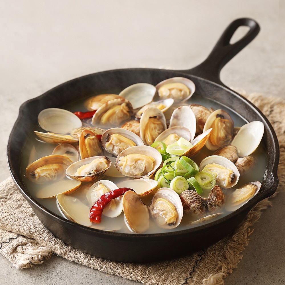 [푸딩팩토리] 간편 바지락술찜 560g 밀키트 (풍미 가득 와인 특제소스) 조개탕 캠핑 홈술 - 상품 이미지