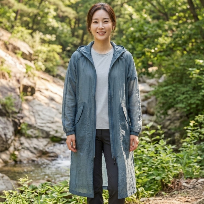 블랙야크 여성 여름 롱기장 메쉬 아우터 바람막이 자켓 - 상품 이미지