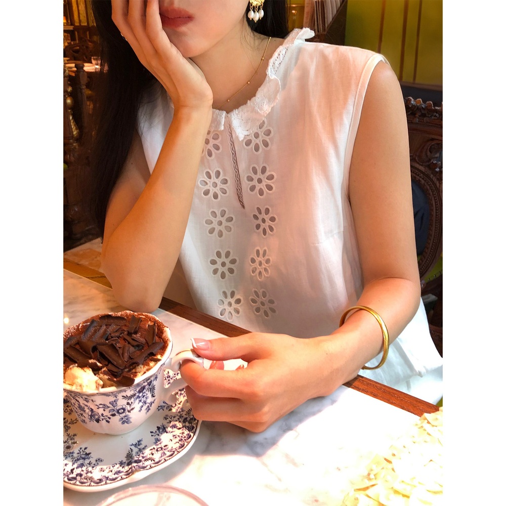 프릴라운드넥 꽃펀칭 민소매미디원피스 앞약간트임 리넨텐셀혼방 청순 여름 화이트 - 상세 이미지 3
