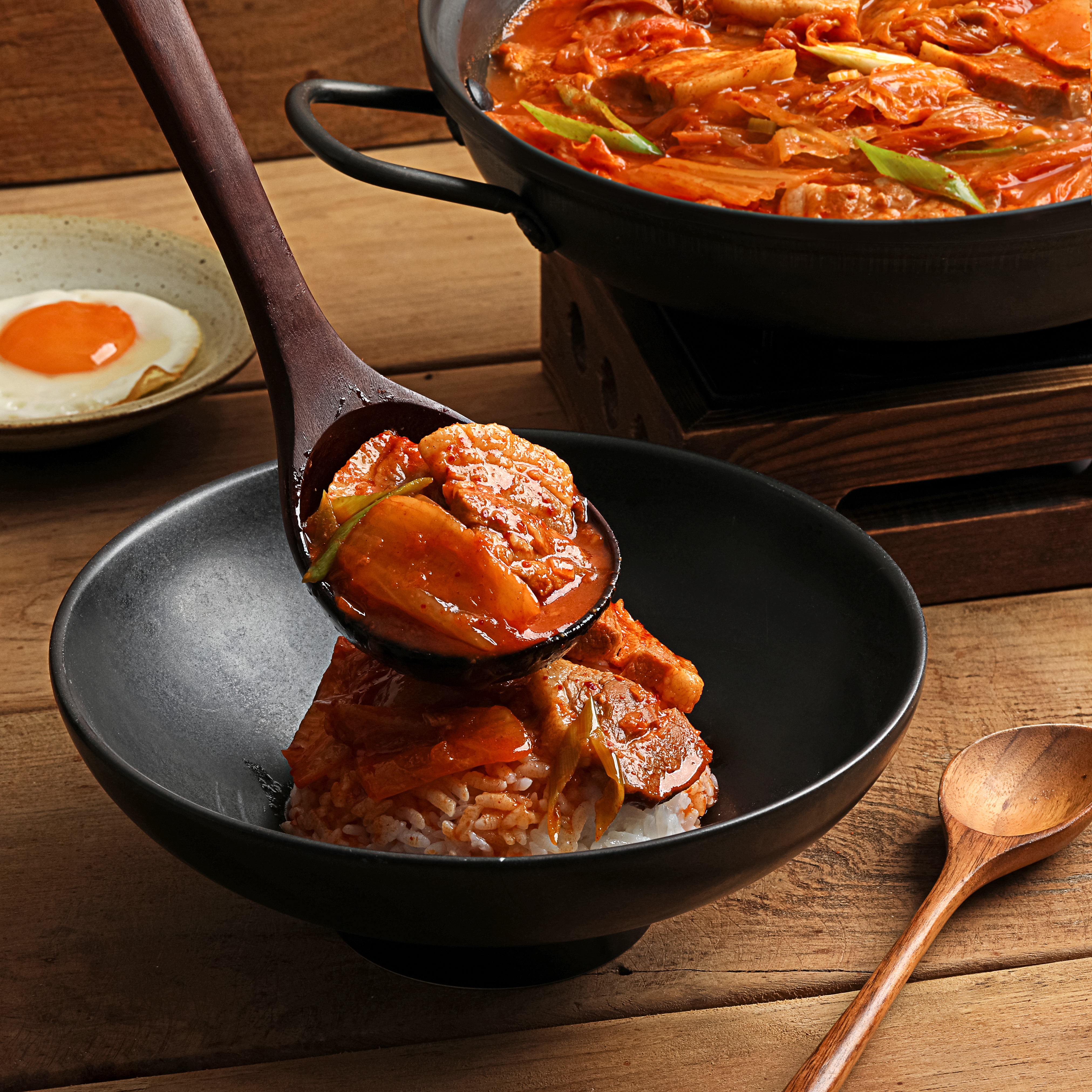 극소수 돼지 김치찌개 밀키트 국내산 묵은지 1인분 얼큰 혼밥 푸짐 야식 캠핑 간편 짜글이 - 상세 이미지 5