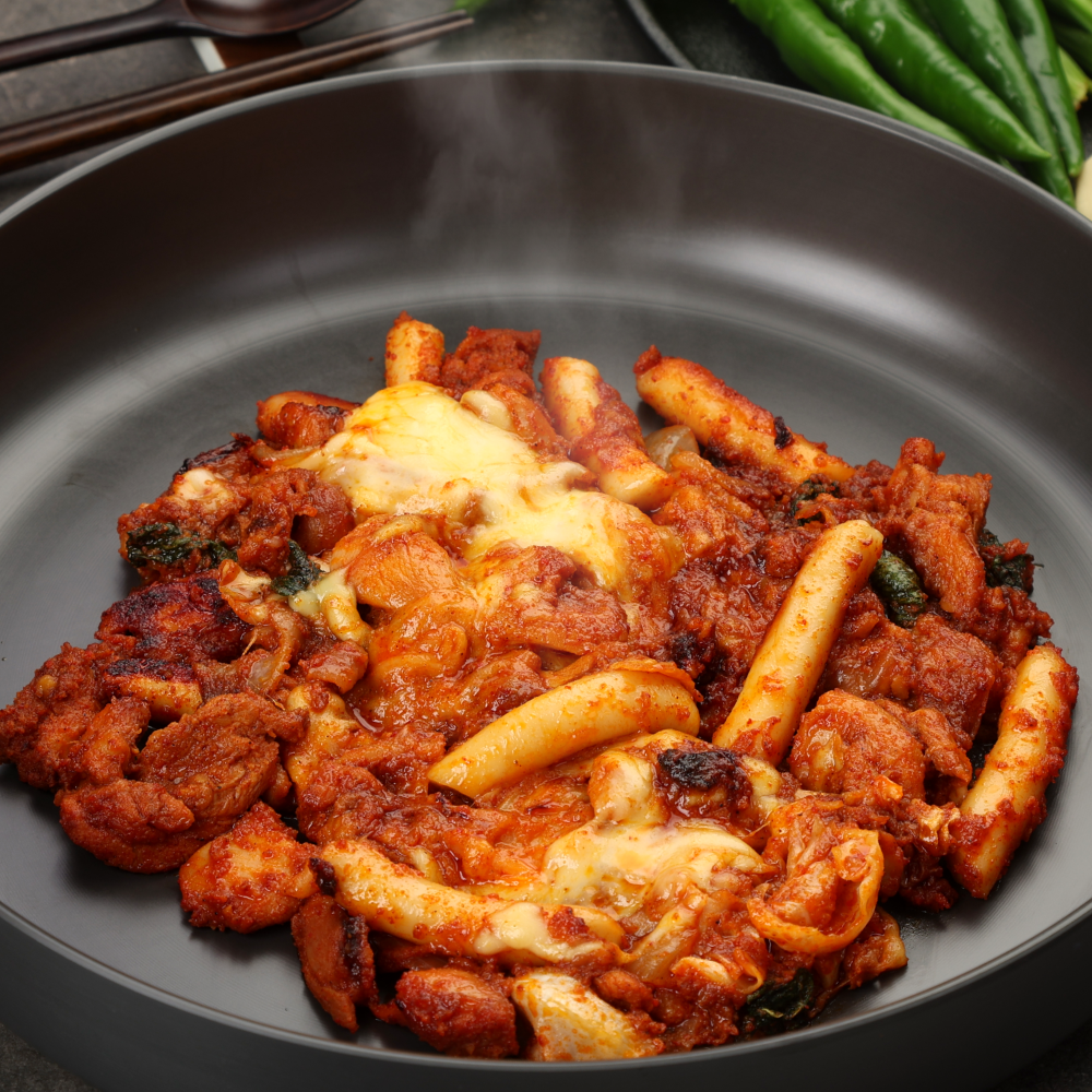 춘천식 고추장 닭갈비 닭볶음탕 저녁메뉴 레시피 캠핑음식 밀키트 숯불 500g, 2개 - 상품 이미지