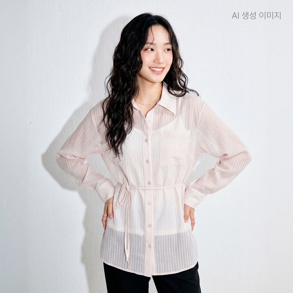 [온라인 단독] [N배송] 로엠 스트랩 디테일 셔츠 RMYWG25NT1 - 상품 이미지