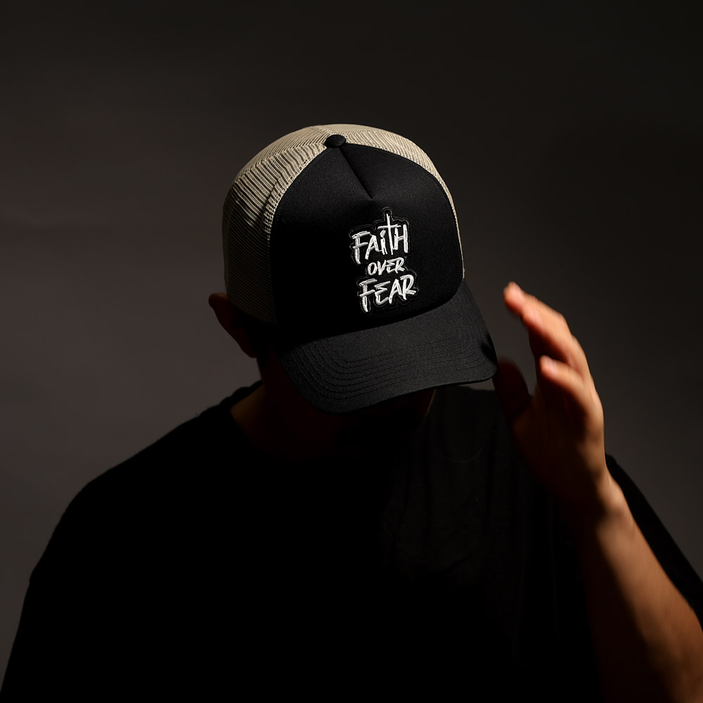 UNFACT FAITH OVER FEAR 오버핏 트러커 메쉬 볼캡 블랙베이지 - 상세 이미지 4