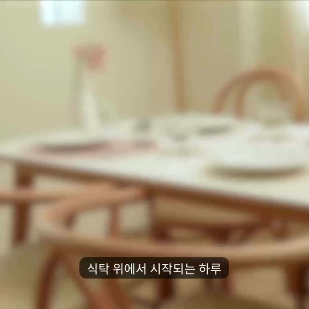 디아르 국내산 플래티넘 실리콘 방수 식탁 테이블 매트 집들이 선물 — 동급 대비 어떤 포지션인가요?
