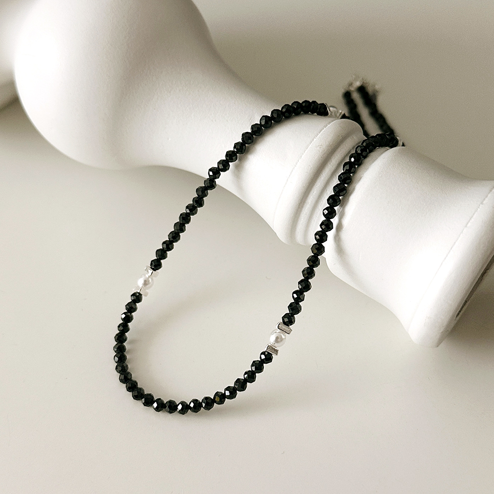 silver925 블랙 스피넬 비즈 진주 포인트 목걸이 실버925 레이어드 초커 데일리 - 상세 이미지 2