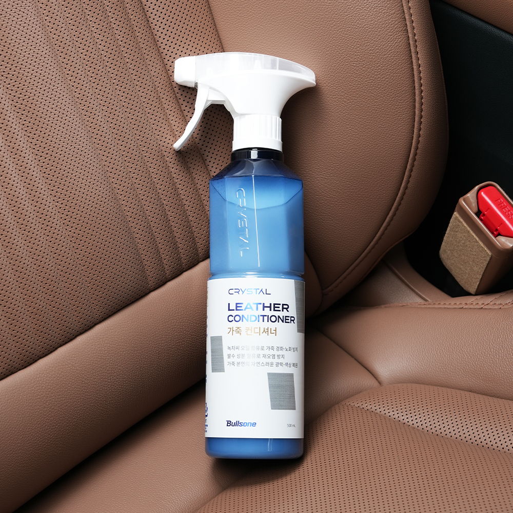 [불스원] 크리스탈 차량 가죽 컨디셔너 자동차 시트 관리 보호제 보습제 오염방지 500ml - 상품 이미지