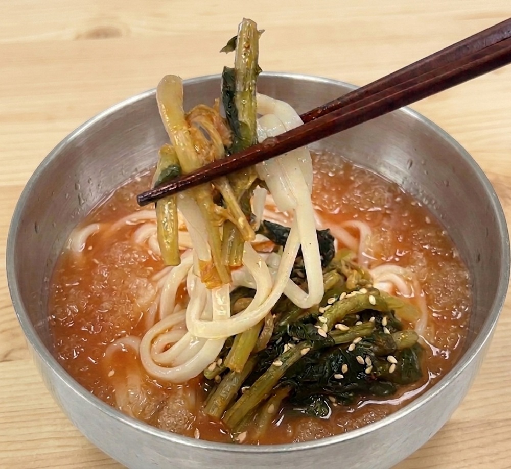 국내산 열무 냉칼국수 여름 캠핑장 낚시 차박 간편식 밀키트 831g - 상품 이미지