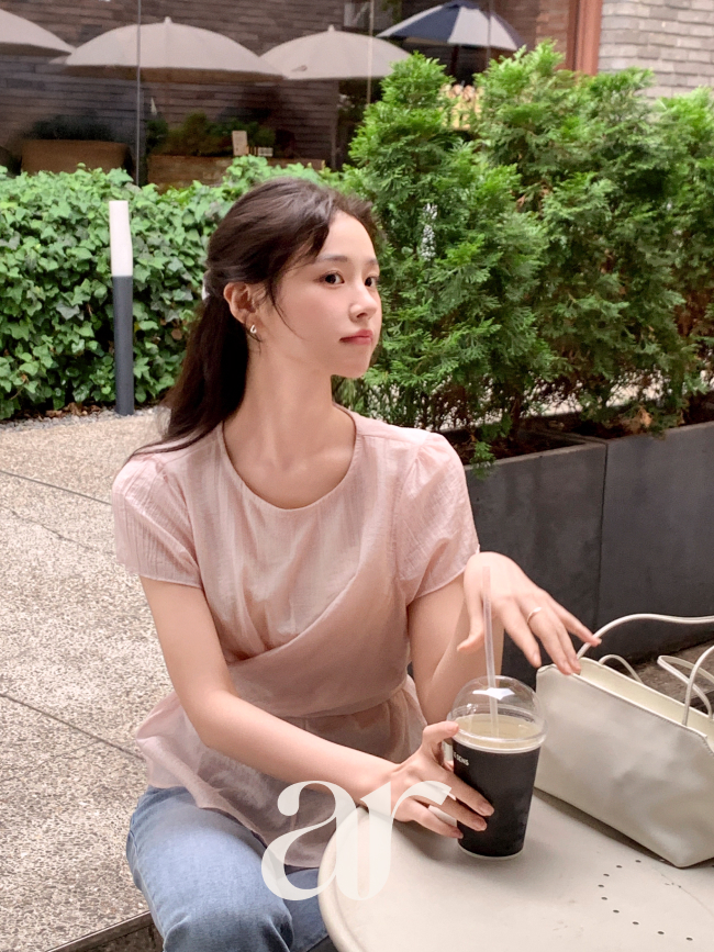 (국내제작) 크로스 꼬임 백 리본 스트랩 반팔 블라우스 bs8838 이미지 8