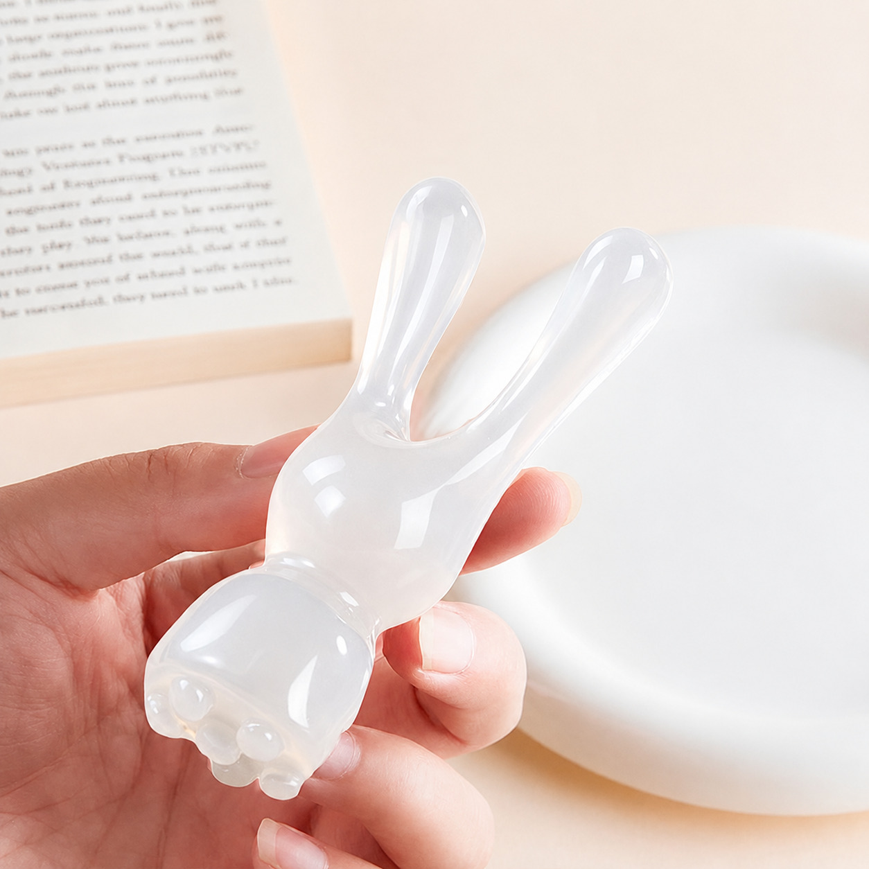 영롱한 토끼 괄사 마사지기 승모근 바디 몸 두피 얼굴 괄사 마사지 경락 지압 안마 안마기 이미지 6