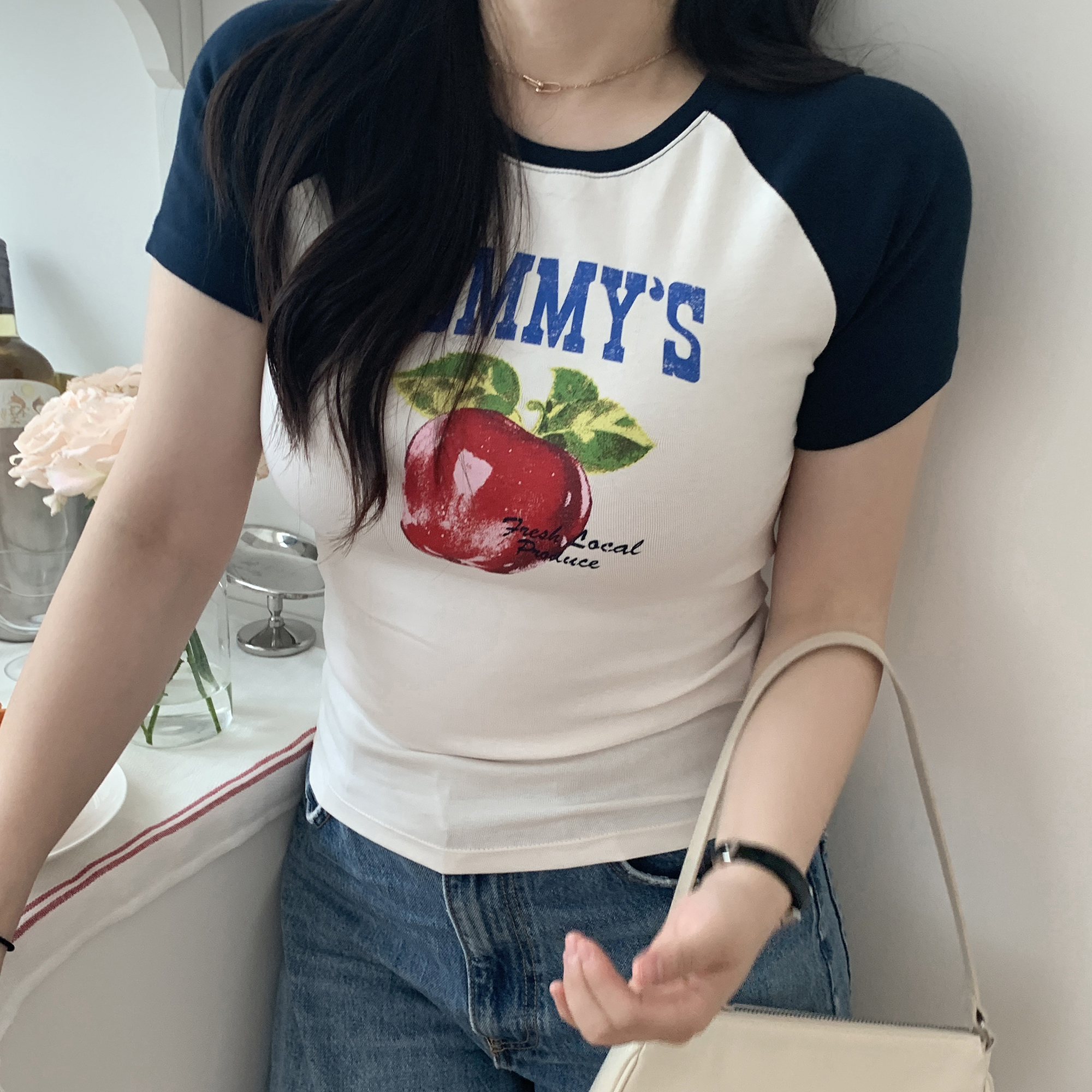 타미힐피거 진스 여자 반팔티셔츠 그래픽 슬림핏 - 상품 이미지