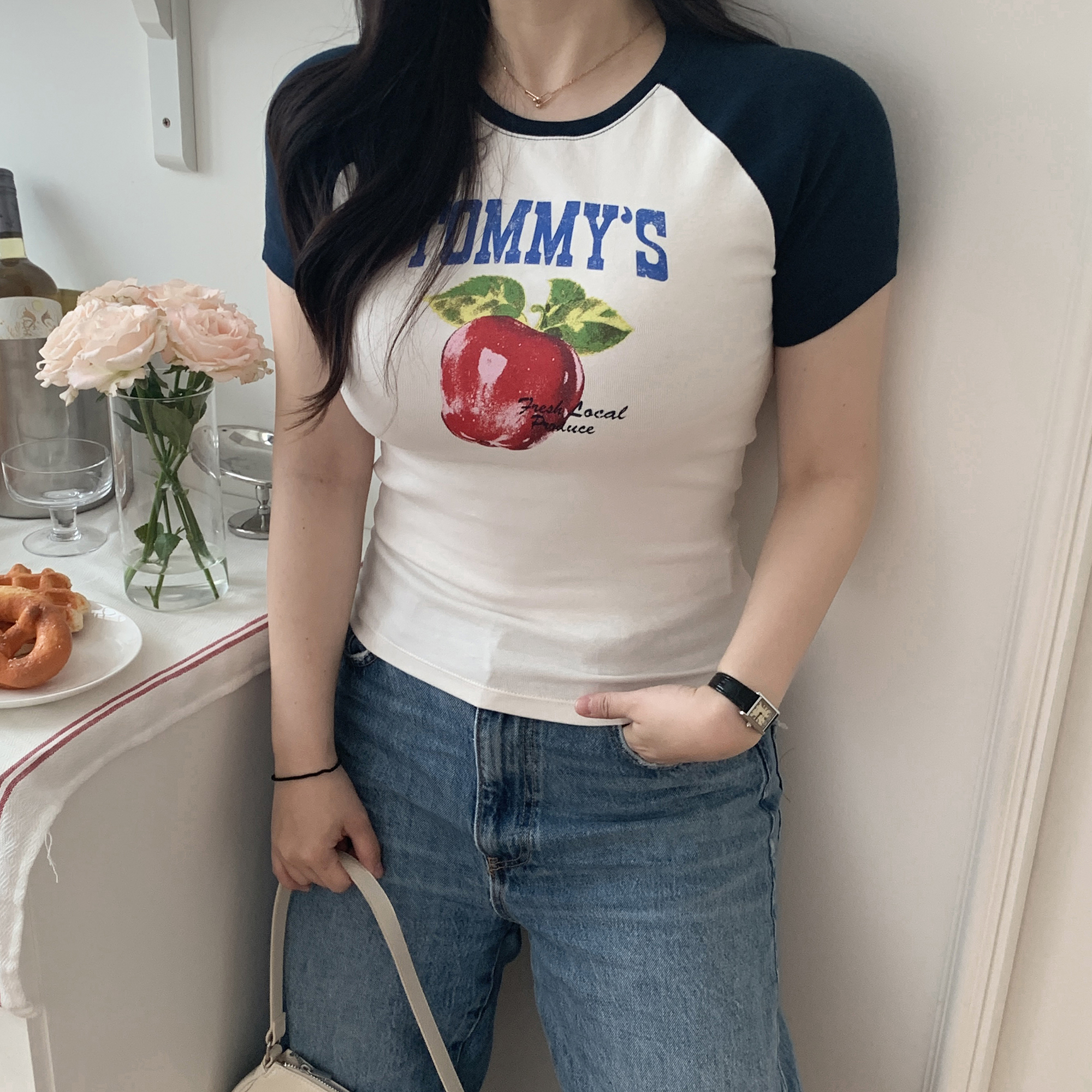 타미힐피거 진스 여자 반팔티셔츠 그래픽 슬림핏 - 상세 이미지 3
