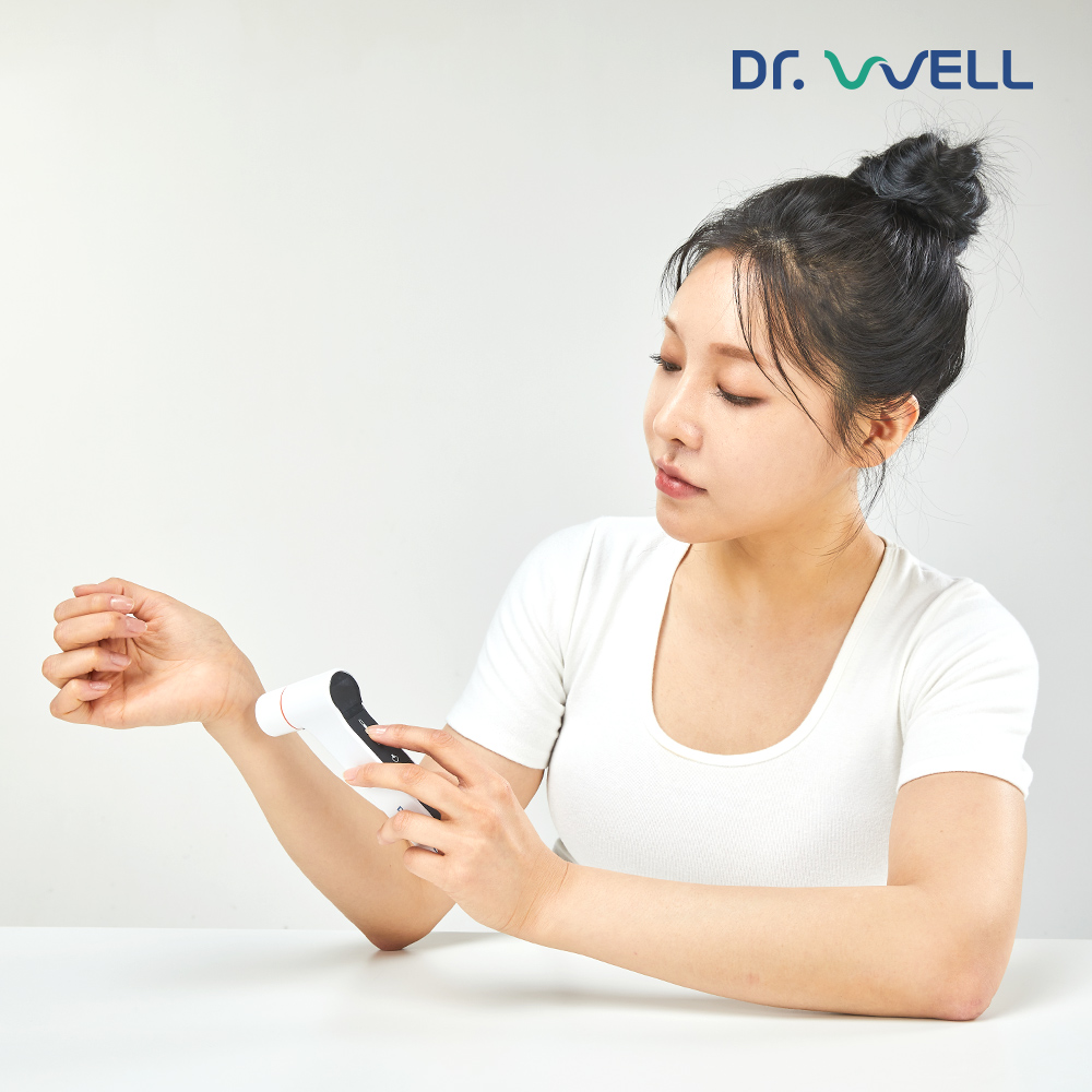 닥터웰 귀 적외선 체온계 접촉 비접촉 겸용 아기 신생아 이마 체온 측정기 DR-365 상품 이미지
