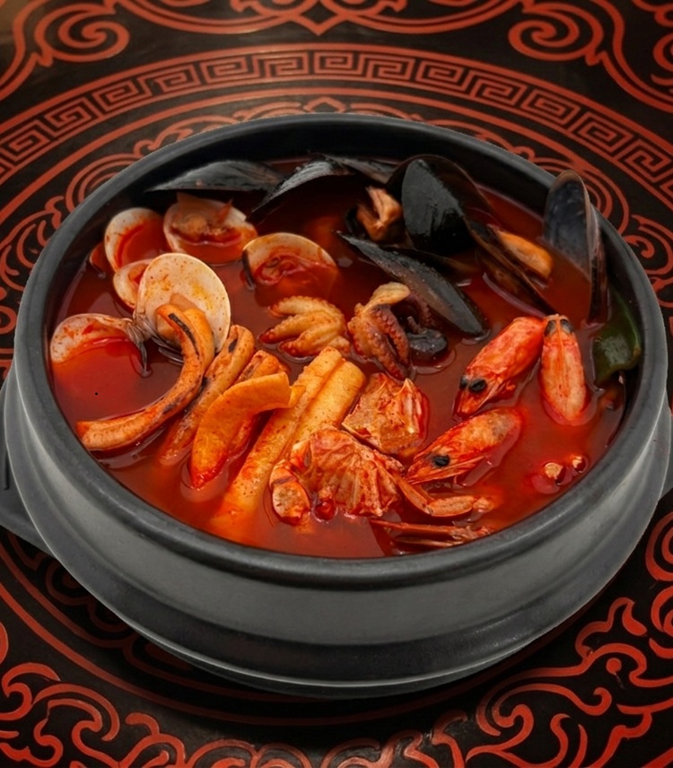 얼큰 해물 불짬뽕탕 불맛 짬뽕 국물 안주 캠핑 밀키트 500g - 상세 이미지 4