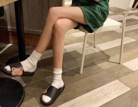 귀여운 곰돌이 캐릭터 실내화 푹신한 사무실 슬리퍼 여성 거실화 쿠션 거실 실내화 이미지 6