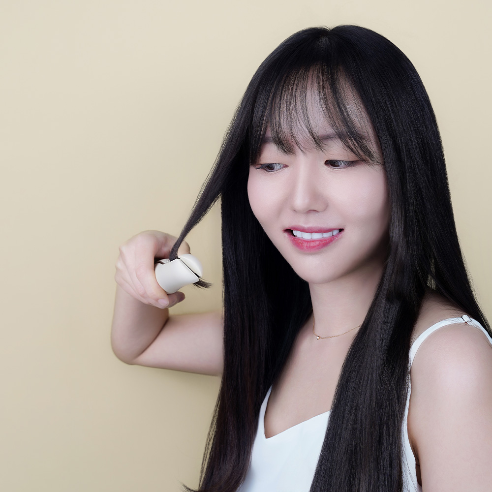 루모스 무선고데기 C타입충전 미니 앞머리 뿌리볼륨 휴대용 매직기 VILHS01B 바닐라크림 상품 이미지