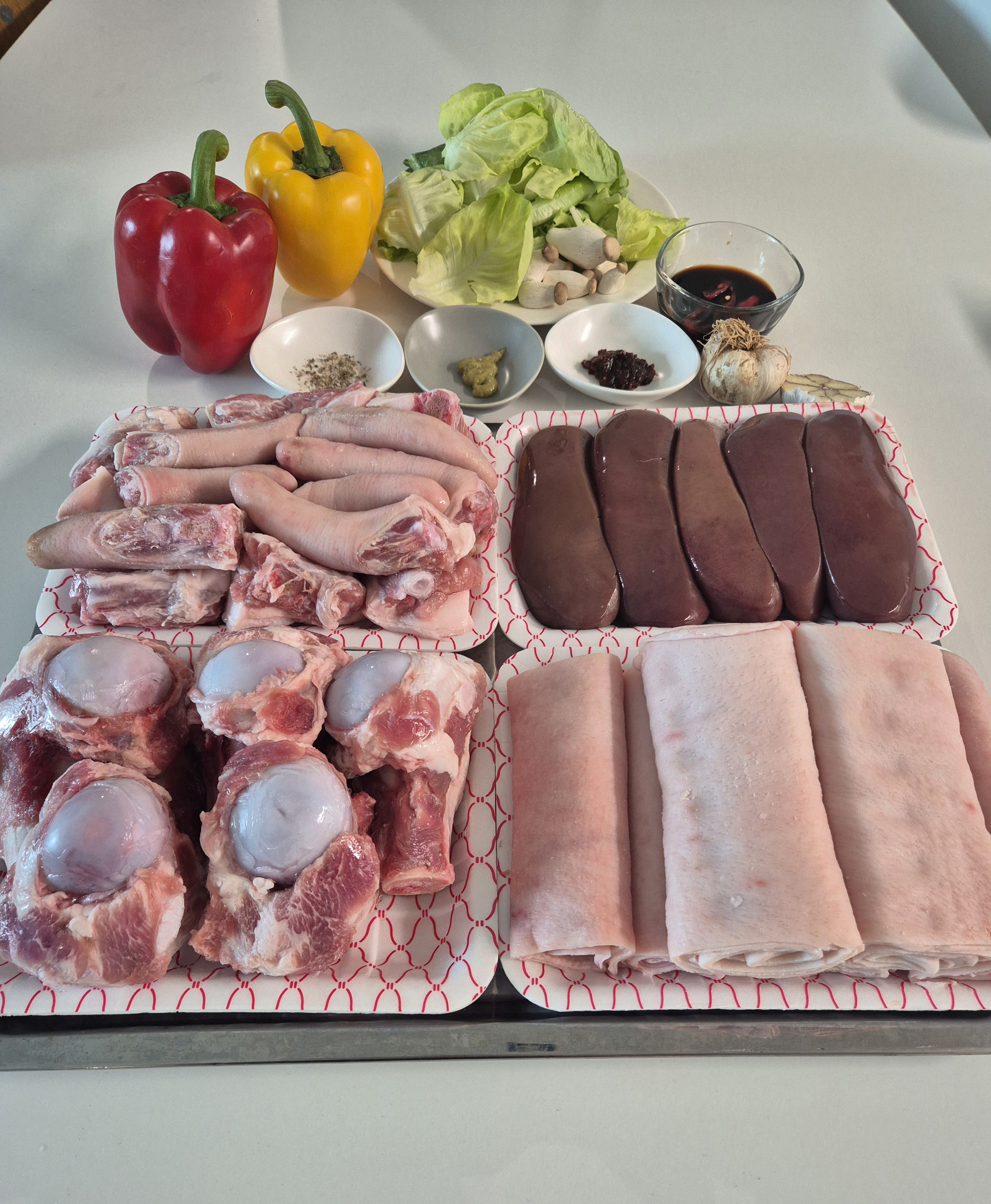 유황 한돈 돼지 꼬리 사골 콩팥 껍데기 (돈피) 500g 택2 구성 세트 - 상품 이미지