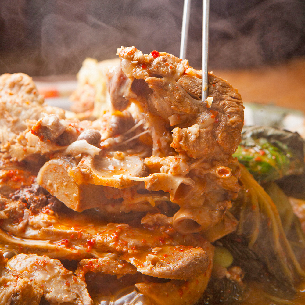 토해원 얼큰한 우거지 뼈해장국 국내산 살이 많은 돼지목뼈 밀키트 1kg 2kg 3kg 이미지 8