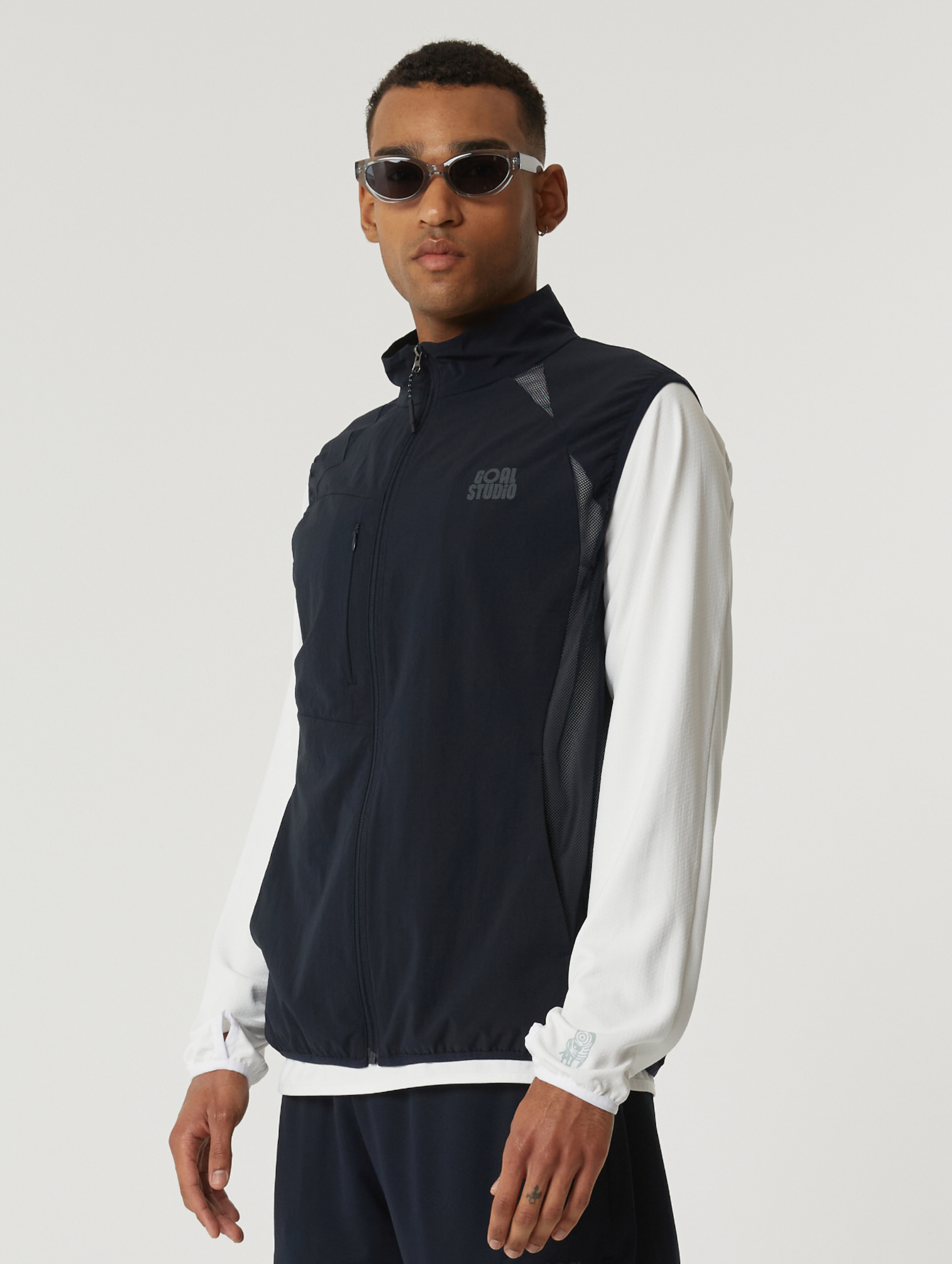 AIR THROUGH 2WAY ZIP LIGHTWEIGHT VEST-NAVY - 상세 이미지 2