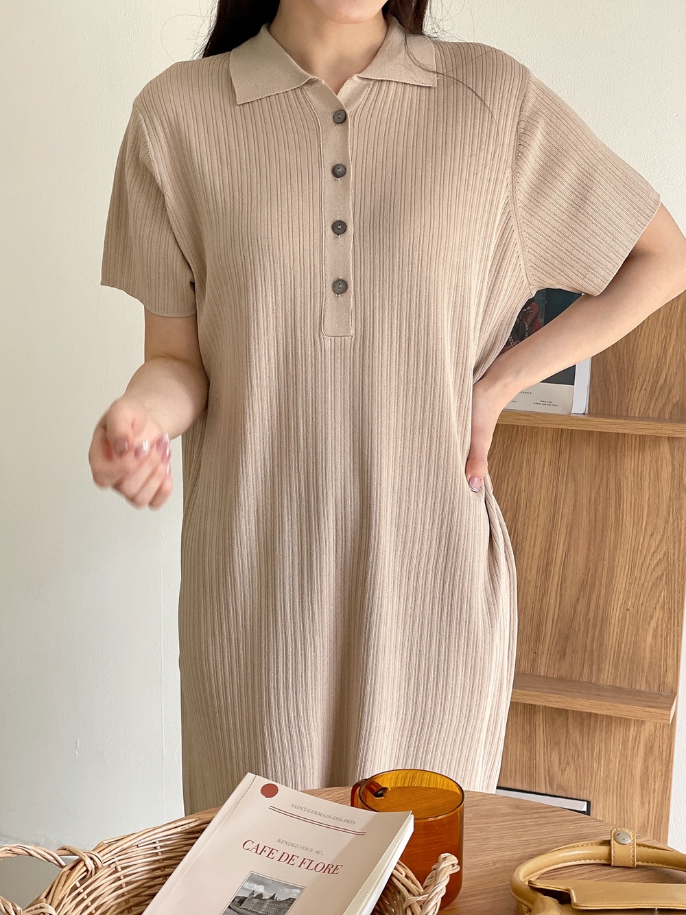 니트벨르 쿨링 반팔 골지 카라 루즈핏 롱 원피스 이미지 6