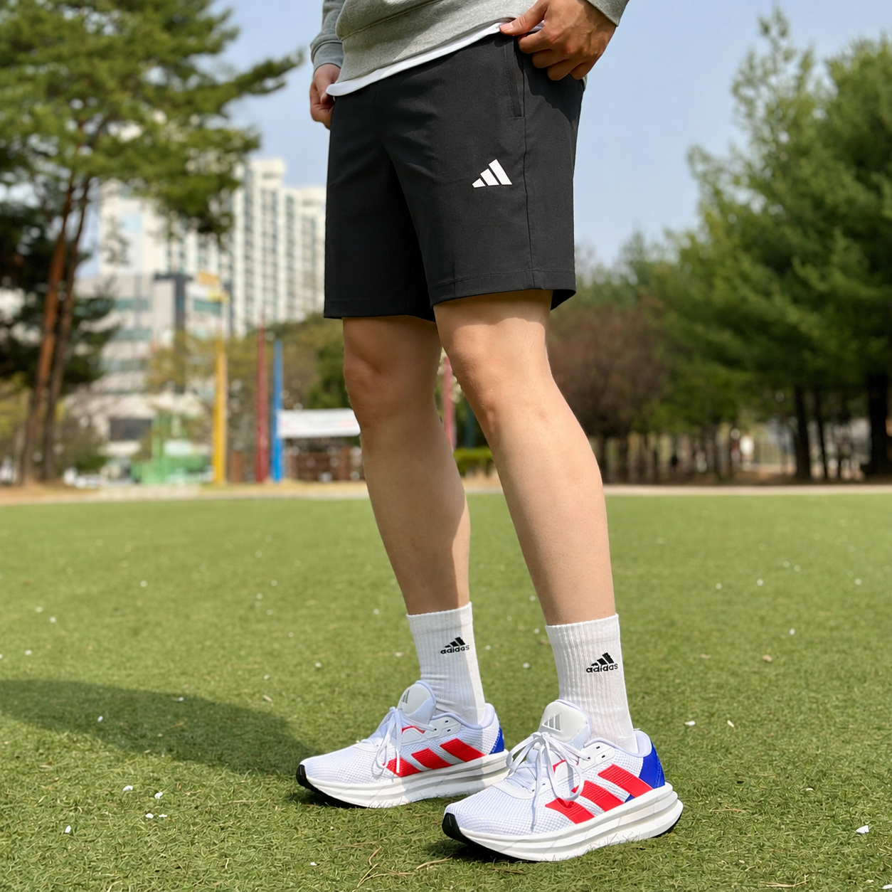 아디다스 남자 반바지 에센셜 스몰로고 첼시쇼츠 트레이닝 운동반바지 여름 러닝 바지 상품 이미지