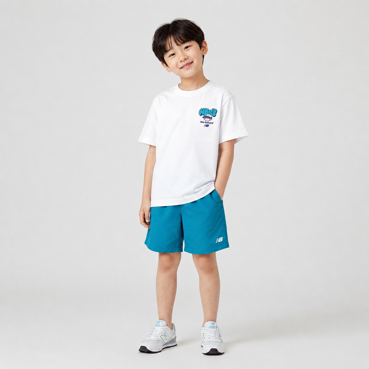 [국내매장판] 뉴발란스 키즈 여름 트레이닝복 세트 반팔 반바지 주니어 초등학생 운동복 화이트블루, 140 - 상품 이미지