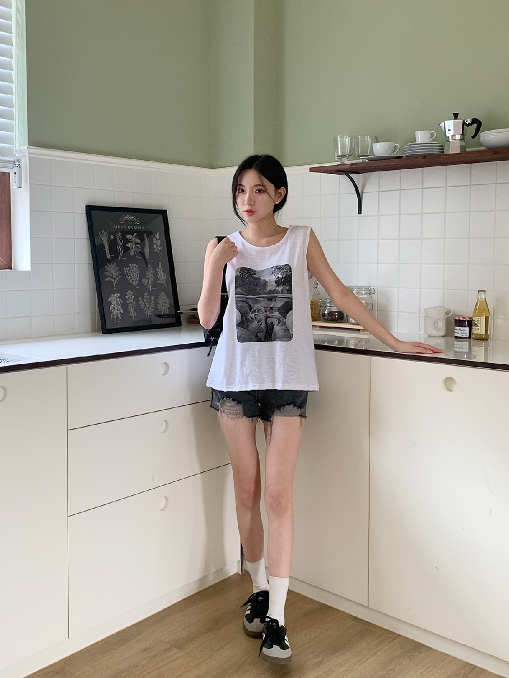여름 여성 나시티 드라이브 루즈핏 비치 기본 슬리브리스 티셔츠 이미지 6