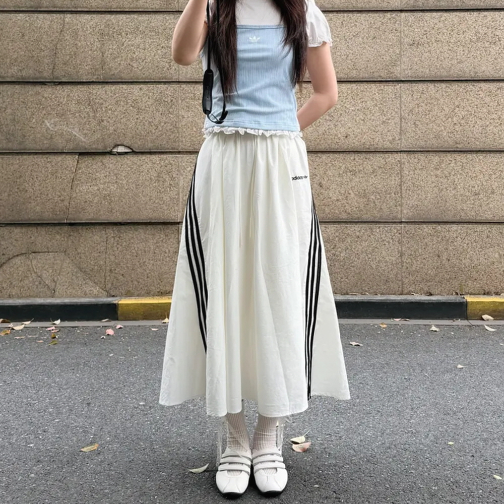 아디다스 오리지널스 여성 삼선 트랙 롱스커트 치마 화이트 스커트 캐주얼 데일리룩 KX7987 이미지 6