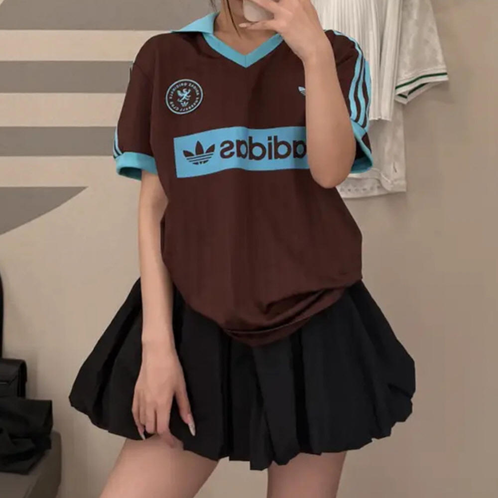 아디다스 오리지널 W 그래픽 풋볼 저지 반팔 카라 티셔츠 브라운 JY3542 - 상세 이미지 4