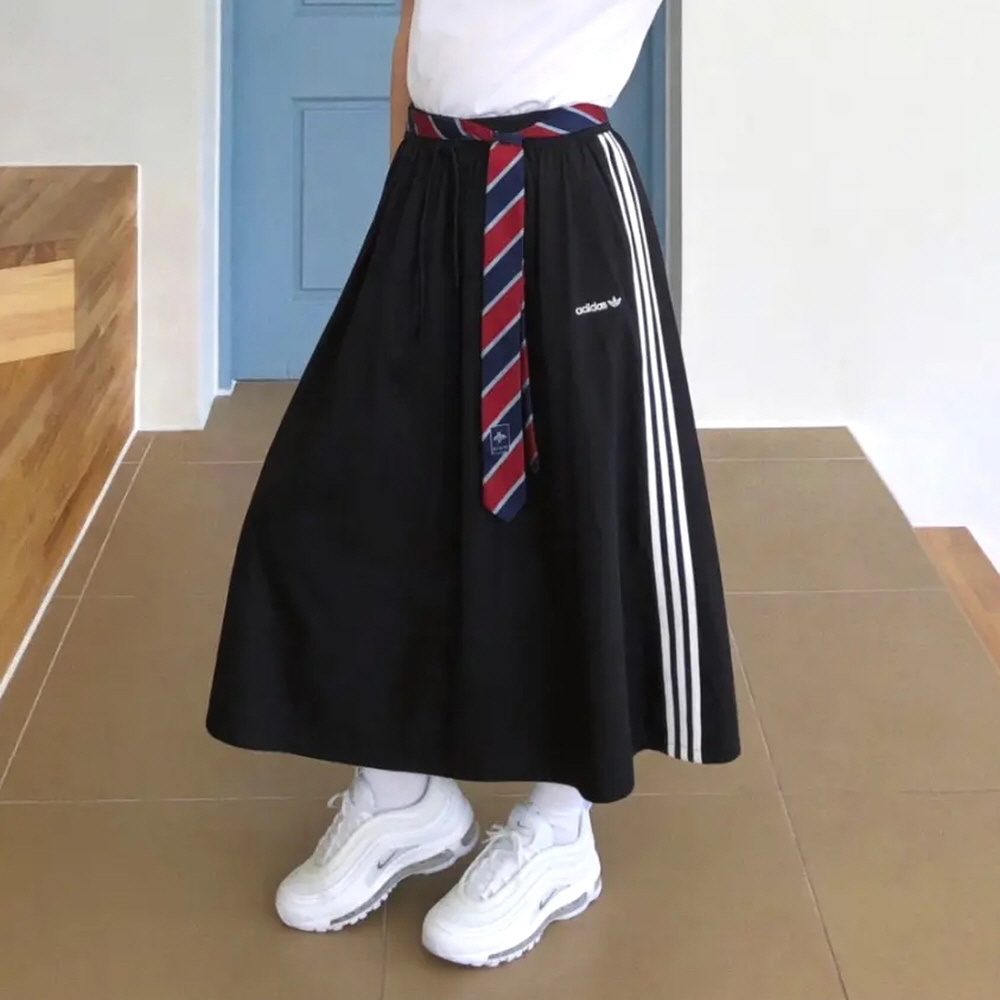 아디다스 오리지널스 여성 삼선 트랙 롱스커트 치마 블랙 KX7986 - 상세 이미지 5