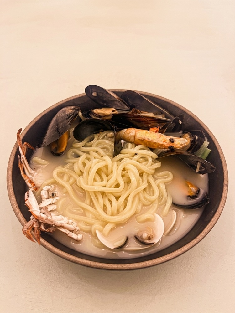 나가사끼 짬뽕 밀키트 [중화면 포함] 600g 사골 백짬뽕 캠핑 야식 이자카야 술안주 차박 - 상세 이미지 4