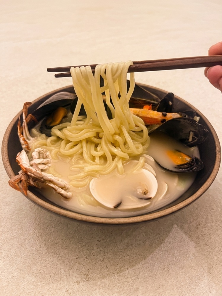 나가사끼 짬뽕 밀키트 [중화면 포함] 600g 사골 백짬뽕 캠핑 야식 이자카야 술안주 차박 - 상세 이미지 2
