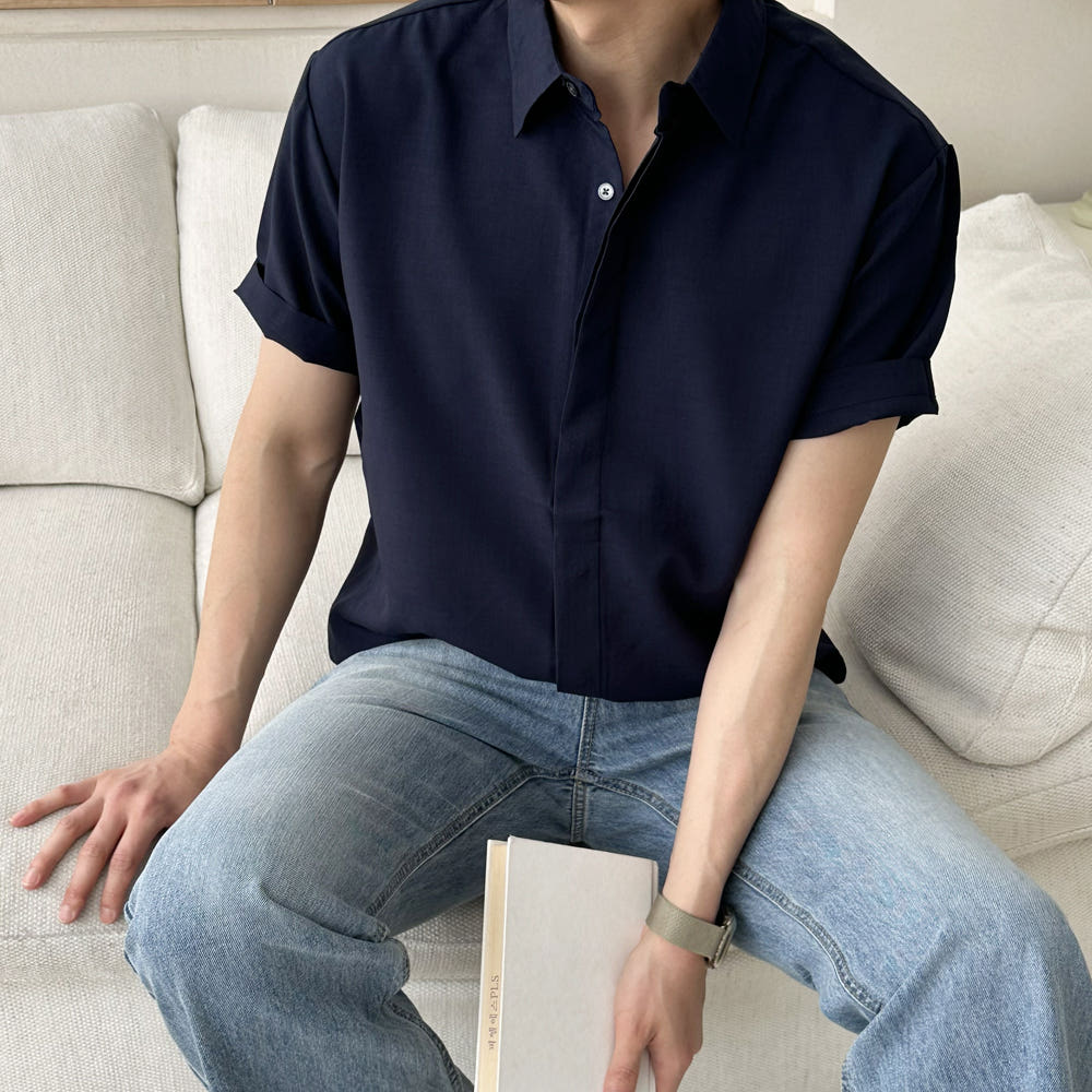 1+1 남자 반팔셔츠 오버핏 링클프리 실크 여름 남방 남성 와이 셔츠 - 상품 이미지