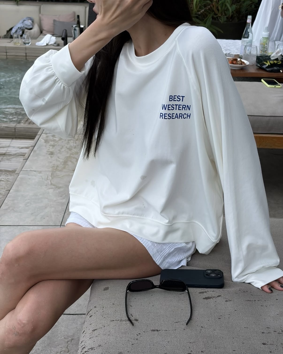 [당일발송] 아웃핏 웨스턴티 웨스턴 여름 맨투맨 프린트 오버핏 루즈핏 쫀득 스판 긴팔티 (아이보리) - 상품 이미지