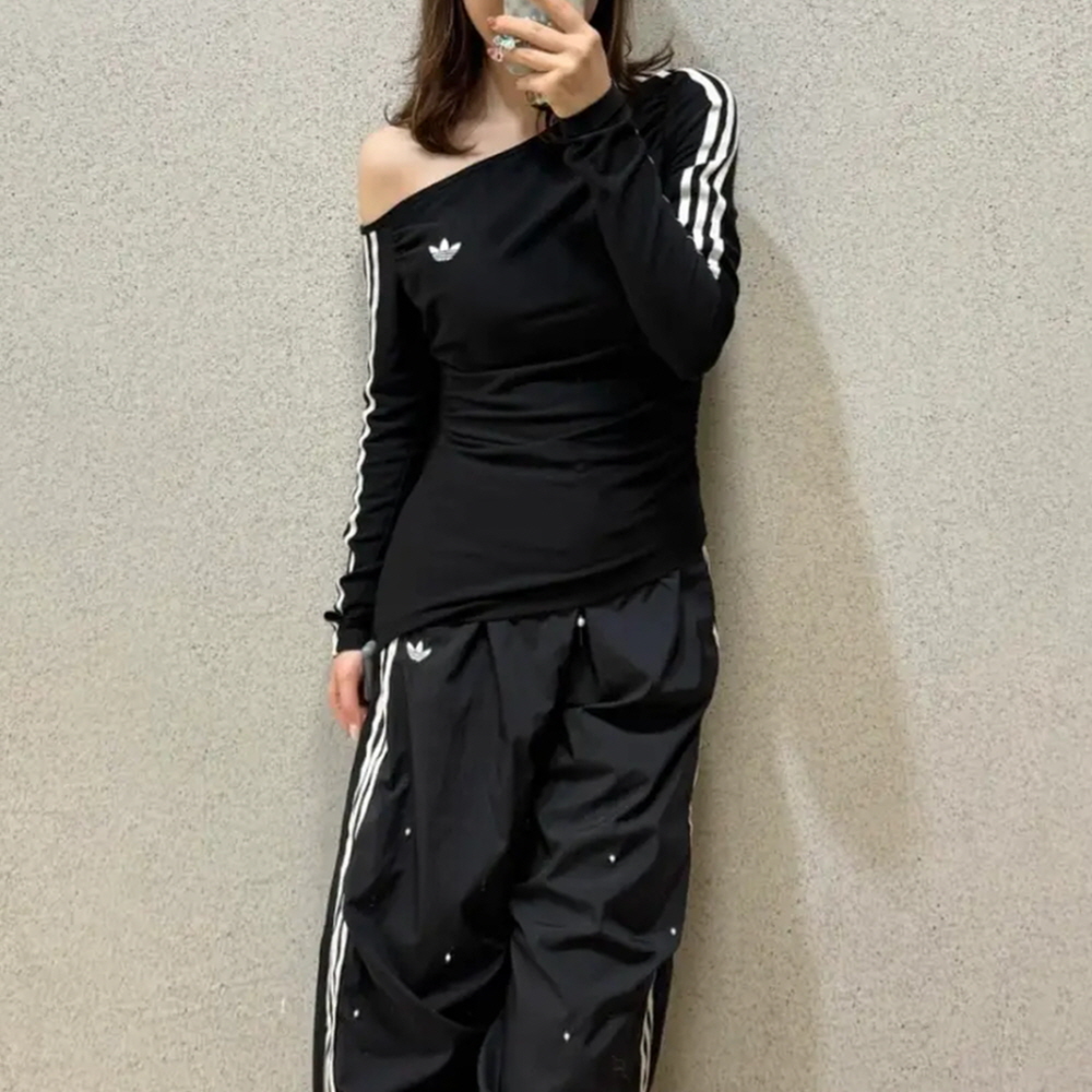 아디다스 우먼스 오리지널 원숄더 비대칭 슬림핏 긴팔 티셔츠 블랙 LE8310 - 상세 이미지 3