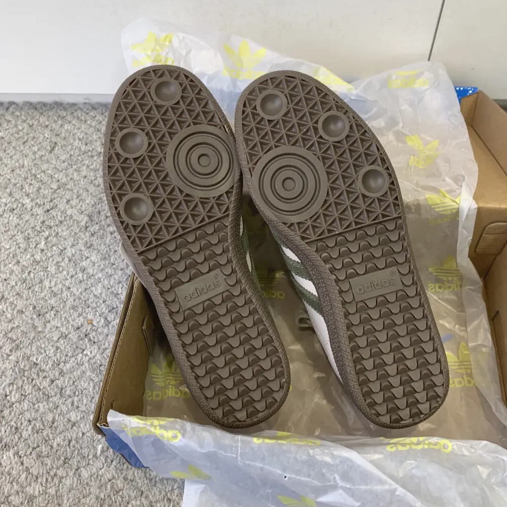 아디다스 삼바 OG 알루미늄 미디움 남녀공용 운동화 다크 카키 JR0893 이미지 7
