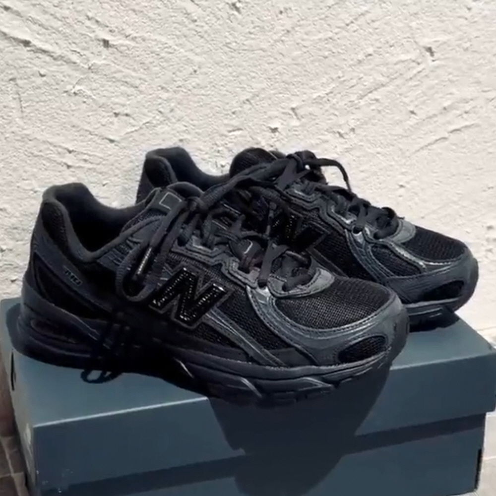 뉴발란스 NB 740 GS 운동화 블랙 시멘트 GR740BO - 상세 이미지 4